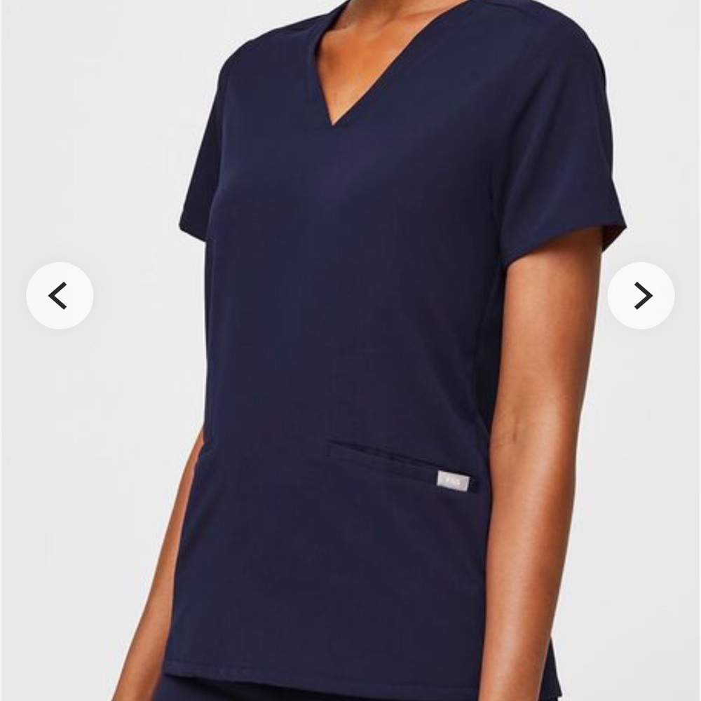 Casma™ Three-Pocket Scrub Top XL Navy